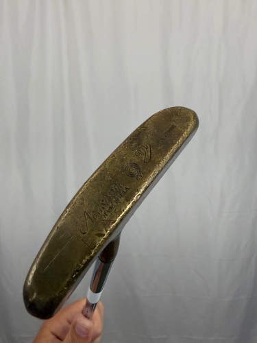 Acushnet Bullseye La Femme Putter 33.5