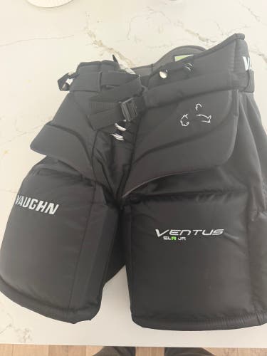 Junior Small Vaughn Ventus SLR Jr Hockey Goalie Pants (New)
