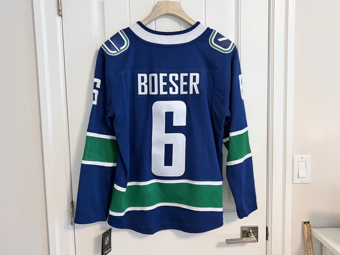 BNWT Authentic Fanatics Vancouver Canucks Brock Boeser Orca Jersey Size Small