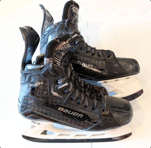Black 2022 Bauer Supreme Mach Size 4.5 Fit 2 Hockey Skates Regular Width (Used)
