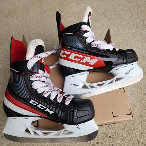 CCM JetSpeed FT485 Hockey Skates 13 (Used)