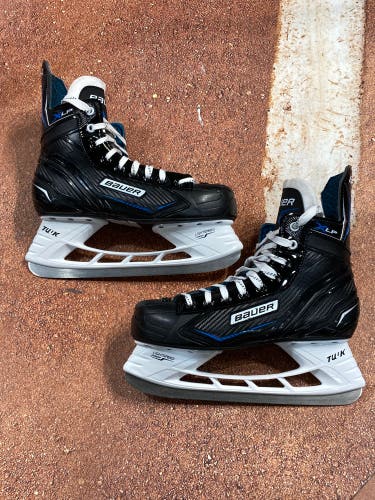 Used Senior Bauer XLP Hockey Skates Size 9 | Original Box Included | GREAT CONDITION