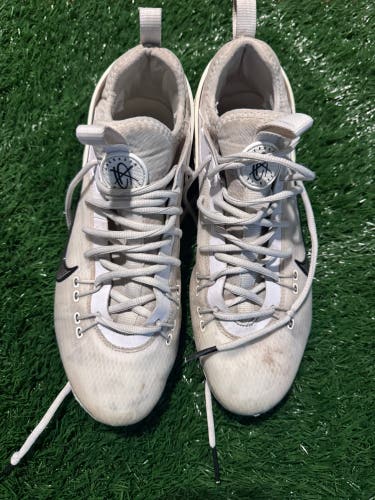 Nike Huarache Low Top Molded Cleats
