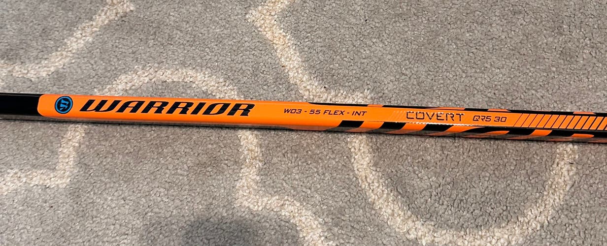 Intermediate Warrior Covert QR5 30 Right Handed Hockey Stick W03 55 Flex (New)