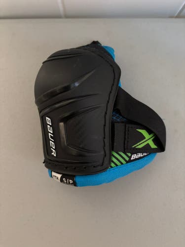 Youth Small Bauer NSX Right Elbow Pad