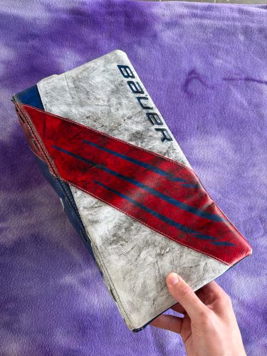 Blue Senior Bauer Vapor 3X Goalie Blocker Regular (Used)