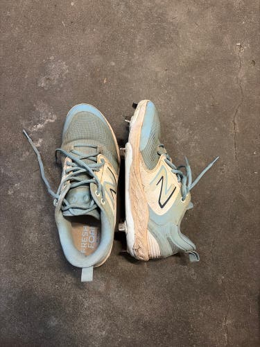 Blue Unisex Size M 9.5 (W 10.5) Adult New Balance Metal Cleats (Used)