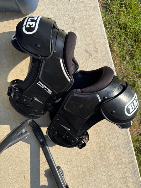 Large Youth Battle Phantom Shoulder Pads (Used)