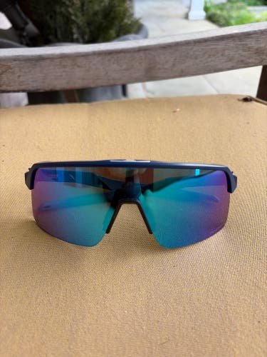 Unisex Small / Medium Oakley Sutro Sunglasses (Used)