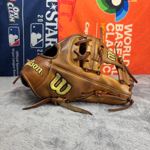 Wilson DP15 A2000 RH Infield Baseball Glove 11.5" (Used)