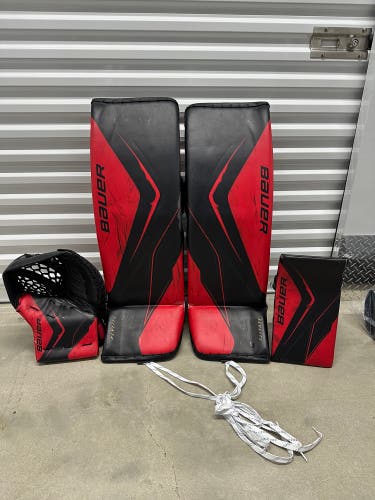 AHL ROCKFORD ICE HOGS 36+1 Bauer Flylite Regular Goalie Full Set Pro Stock