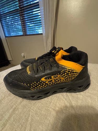 Black Men's Size M 6.5 (W 7.5) Adult Boombah turf Shoes