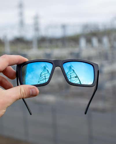 Polarized Heatwave Vise Z80 Square Sunglasses Matte Black Blue Mirror H29