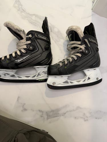 CCM Ribcor Titanium Hockey Skates Size 1.5 (Used)