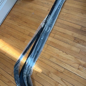 Senior Warrior Covert QR6 Right Handed Hockey Stick W03 75 Flex (New)
