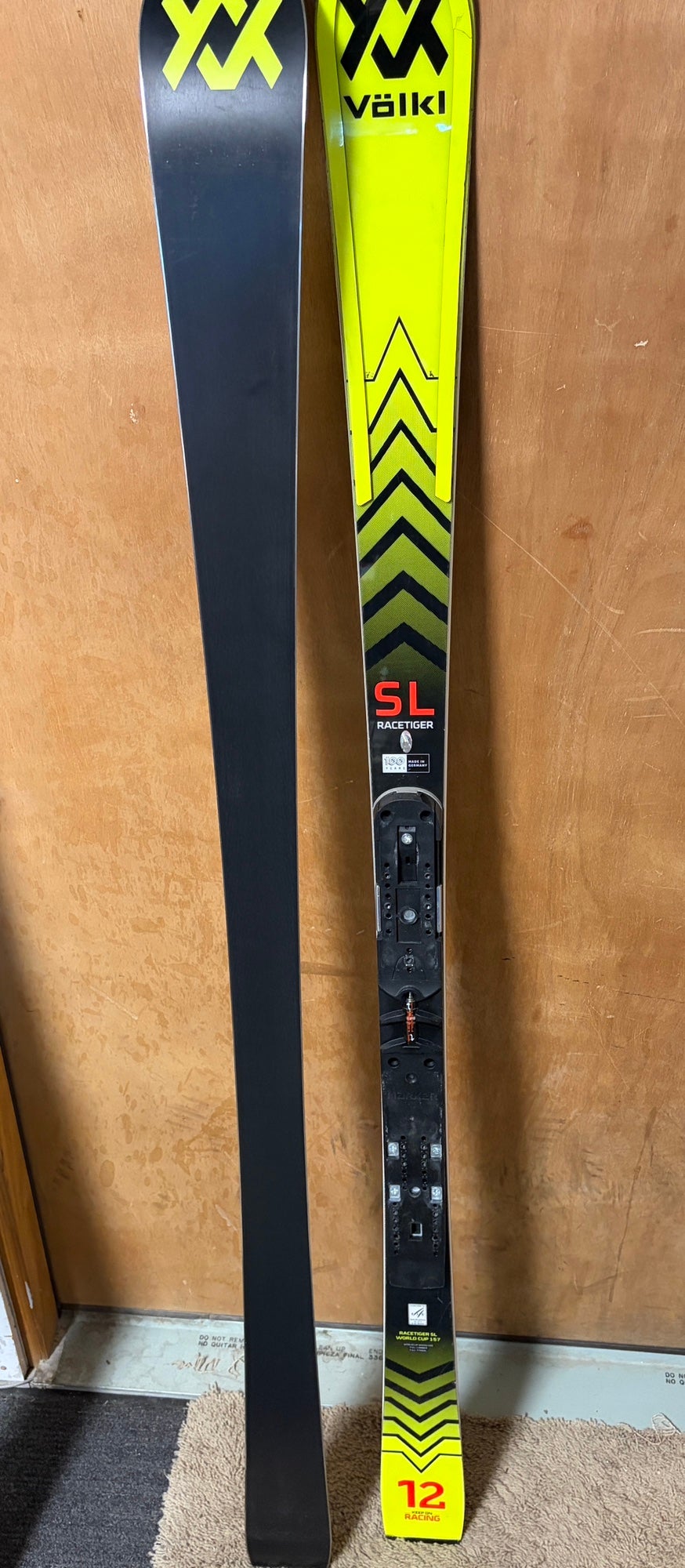 Men's Volkl Racetiger SL 157 cm Racing Skis Without Bindings (Used