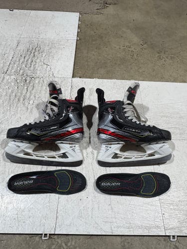 Bauer Vapor 2X Pro Hockey Skates Regular Width Size 3.5 (Used)