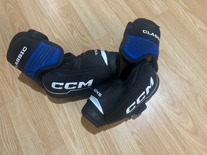 Senior CCM Tacks Classic Elbow Pads (Used)