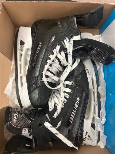 2022 Bauer Supreme Mach Hockey Skates 7 (Used)