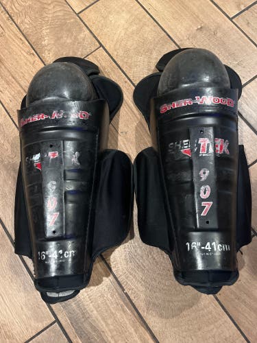 Senior Sher-Wood 16" Shin Pads (Used)