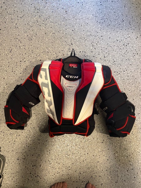 Medium CCM EFlex 5.9 Goalie Chest Protector (Used)