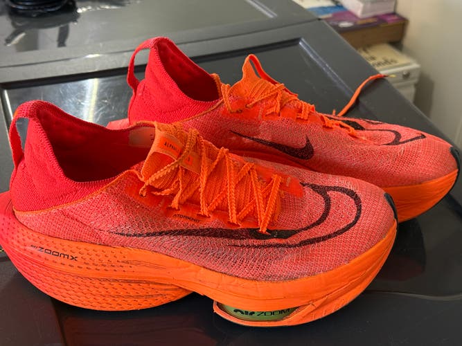 Men's Size M 11.0 (W 12.0) Adult Nike Air Zoom Maxfly Shoes