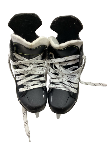 Used CCM 9040 Youth Hockey Skate Youth 11.0 11613-S000182012