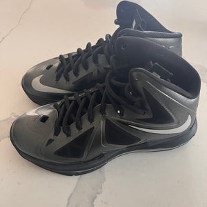 Men's Size M 8.0 (W 9.0) Nike Lebron 10 Shoes (Used)