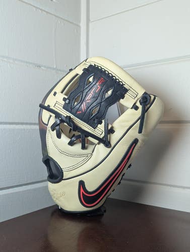Nike Vapor Elite Series Professional Baseball Glove 11.5" - Look out REV1X!!!