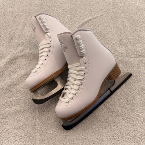 Jackson Classic 200 w/ Mark 1 Blade Figure Skates B Adult 5 (New) NO BOX