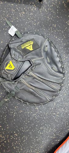 Used Akadema APG97 FLAT BB/SB Glove RH Throw Black 11" 11497-S000157670