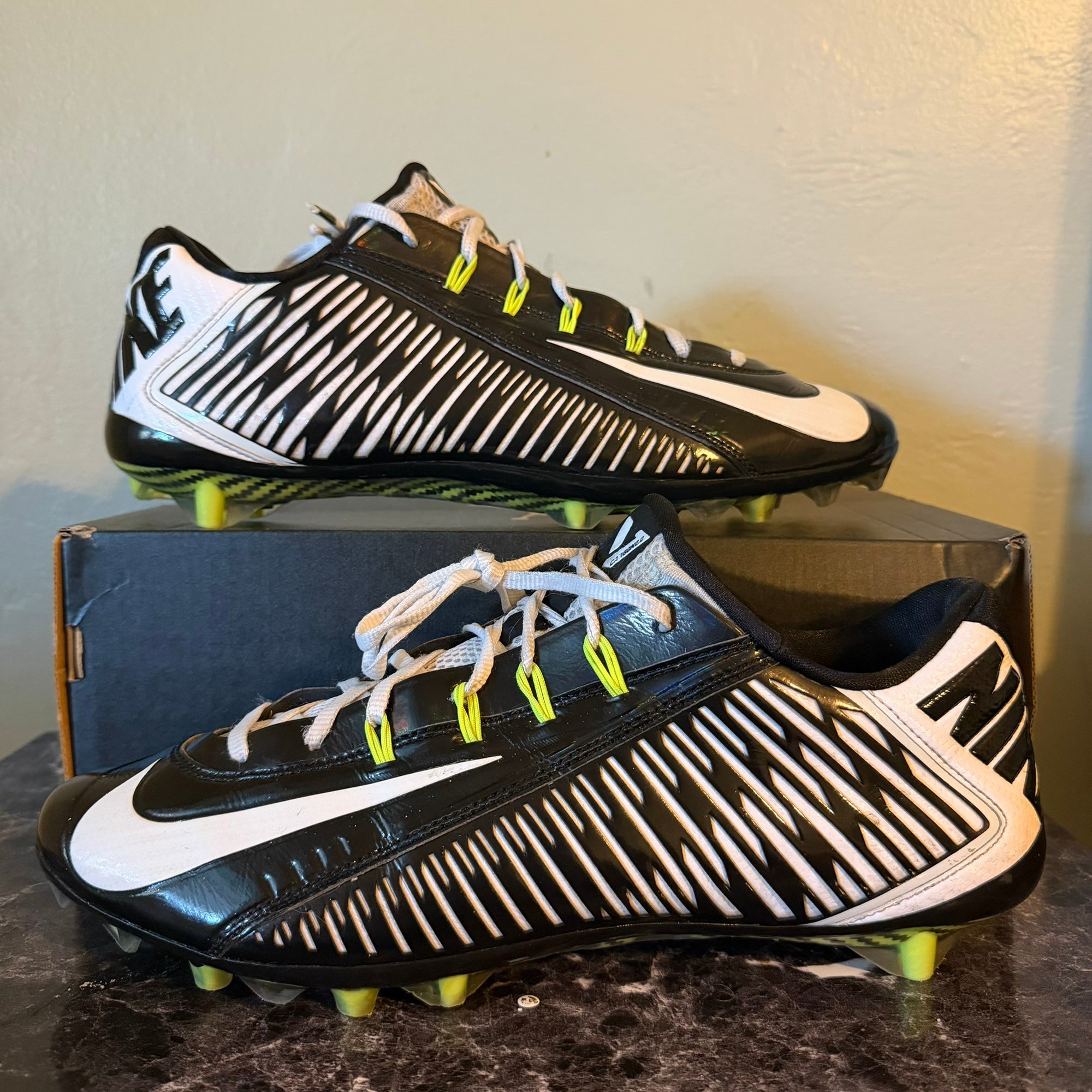 Nike Vapor Carbon Elite Fly TD 2014 12 | SidelineSwap | Buy and Nike Vapor Carbon Elite Fly TD 2014 12 | SidelineSwap | Buy and