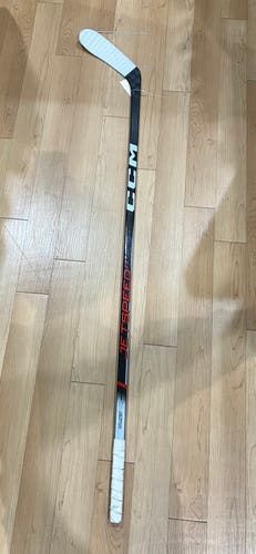 Intermediate CCM Jetspeed FT+ Hockey Stick Left Hand P28 65 Flex (New)
