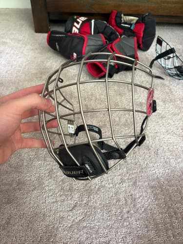 Medium Bauer Re-Akt Cage Full Cage (Lightly Used)