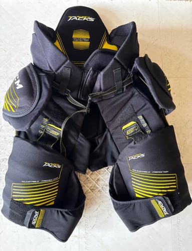 Men's Senior Medium CCM Super Tacks Hockey Pants Pro Stock (New)