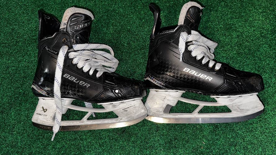 Bauer Supreme Shadow Hockey Skates Regular Width 8.5 (Used)