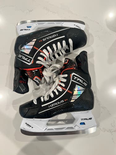 Black 2025 True HZRDUS 9x Hockey Skates Regular Width 7.5 (Used)
