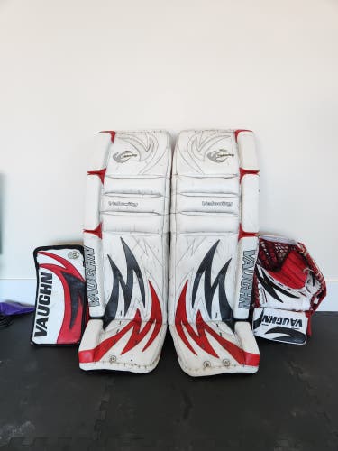 36" Vaughn V3 Goalie Full Set (Used)