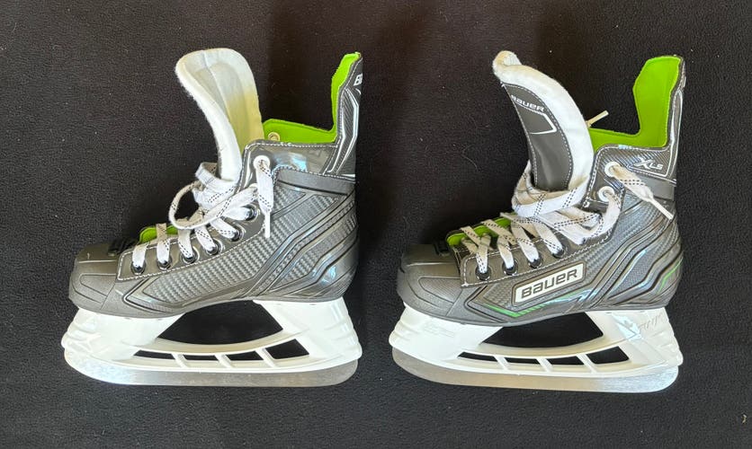 Gray Bauer XLS Hockey Skates Regular Width Size 1 (Used)