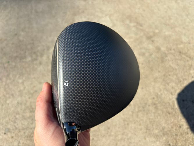 TaylorMade Qi35 10.5° Driver Head Only | Near Mint | 2025 Model | Headcover Included