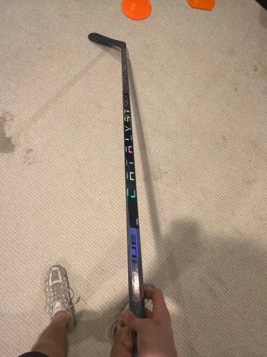 Senior Pro stock True Catalyst 9x Left Hand Hockey Stick P28 90 Flex Pro Stock (New)