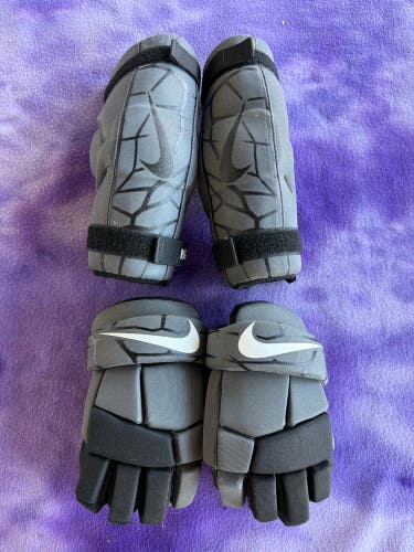 Nike Vapor LT Lacrosse Gloves | Elbows (Used)
