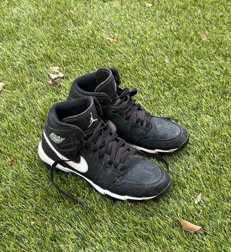 Black Kid's 6Y (Big Kids / Youth) Youth Nike Air Jordan Molded Cleats (Used)