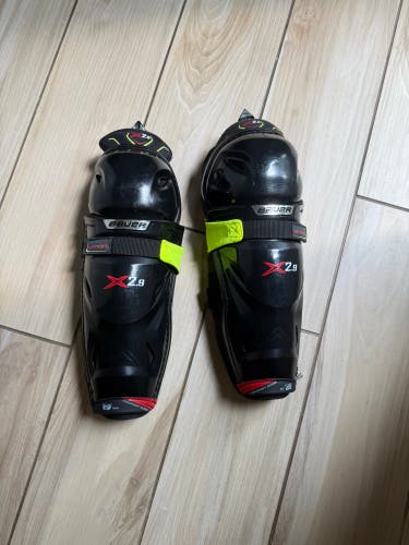 Bauer Vapor X2.9 Junior 13” Shin Pads – Good Condition