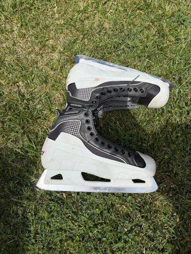 2008 Bauer Supreme One55 Hockey Goalie Skates Extra Wide Width 8 (Used)