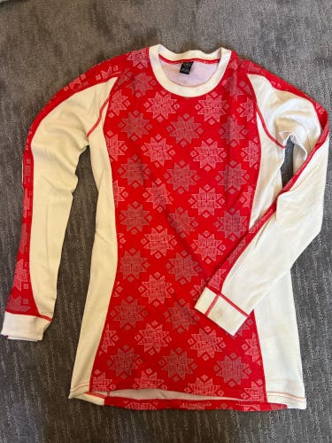 Red XL Women's Helly Hansen Shirt (Used)