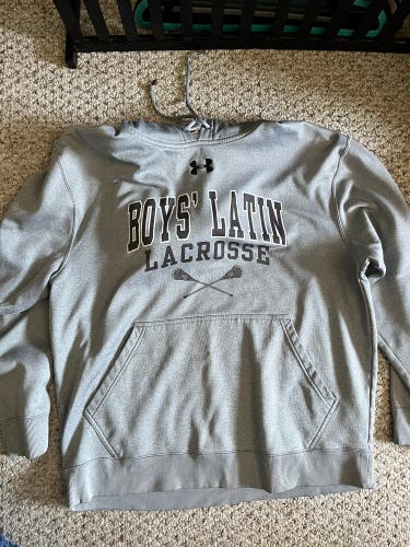 Gray Men's Large Under Armour Sweatshirt (Used)
