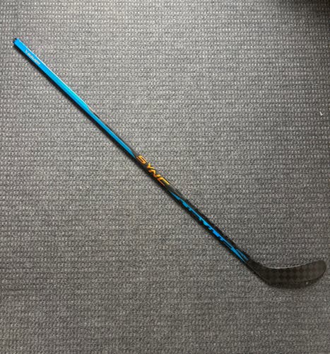 Senior Bauer Nexus Sync Right Handed Hockey Stick P28 77 Flex (Used Once)