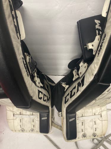 34" CCM EFlex 6.5 Goalie Leg Pads (Used)