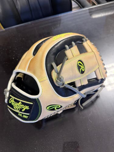 Rawlings Heart of the Hide RH Infield Baseball Glove 11.75" (Used)